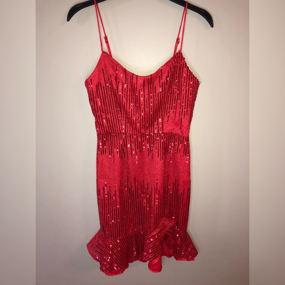 party dress - Picture 1 of 4